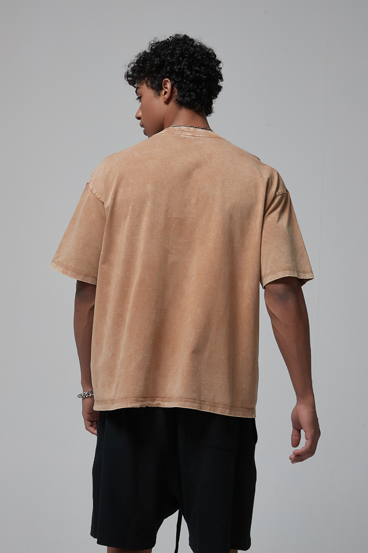 VILLIAN | OVERSIZED ACID-WASH TEE