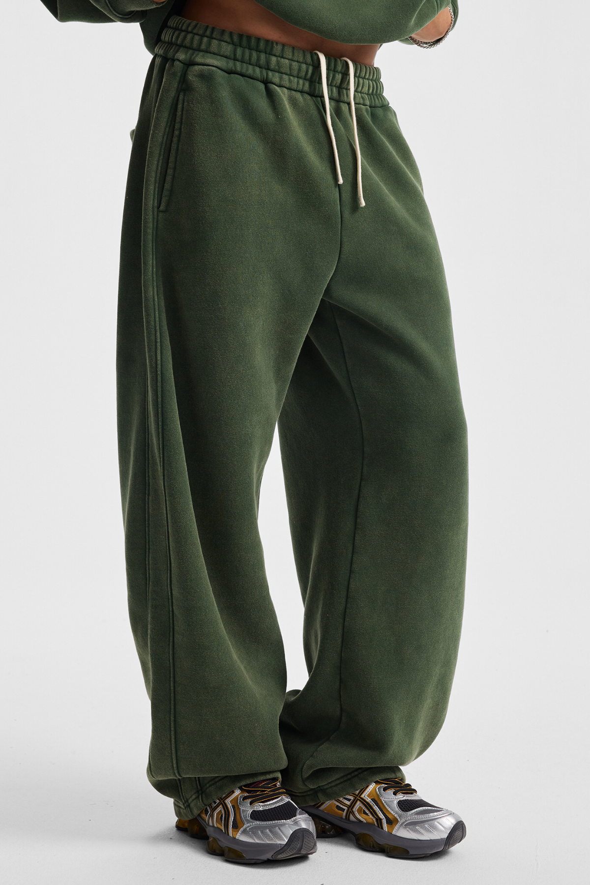 RAZE | ACID-WASH BAGGY SWEATPANTS