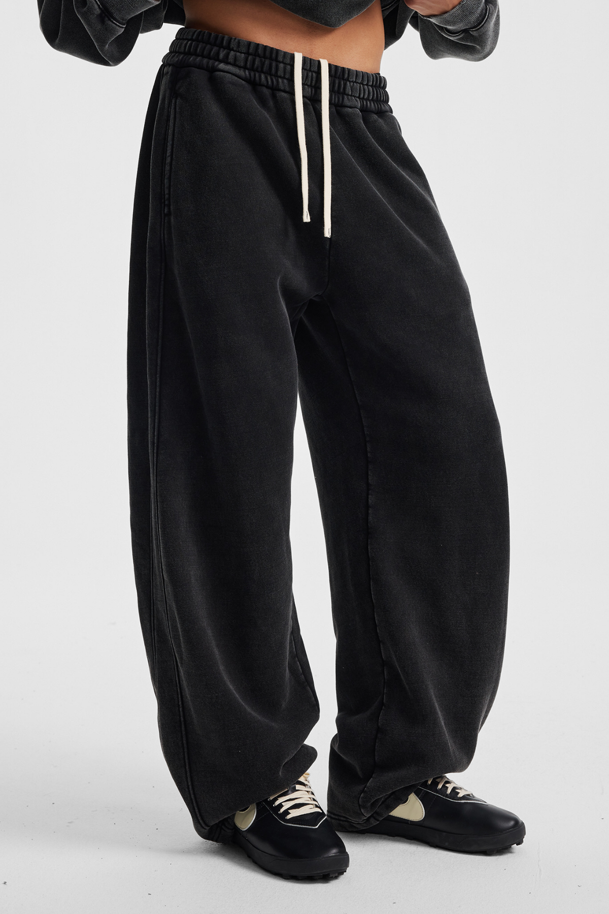 RAZE | ACID-WASH BAGGY SWEATPANTS
