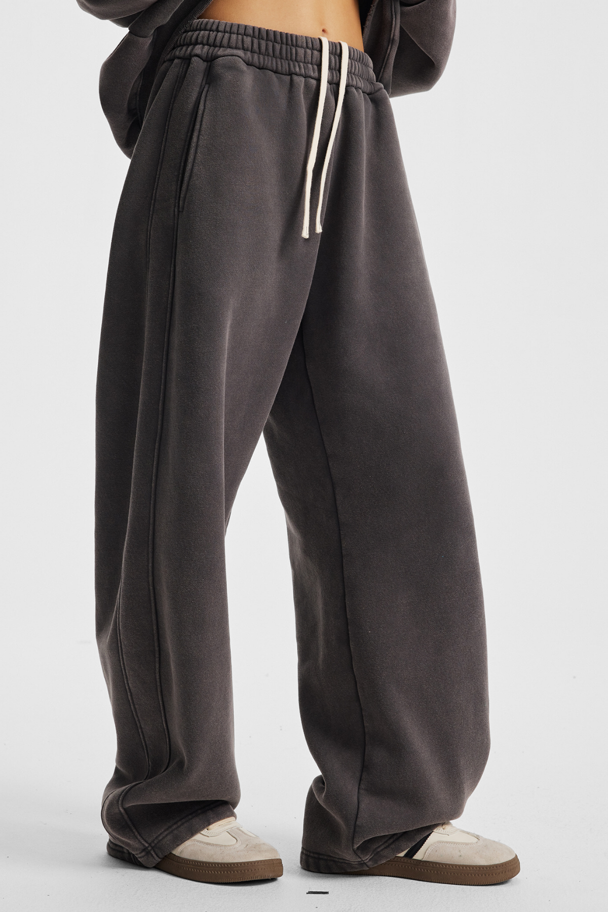 RAZE | ACID-WASH BAGGY SWEATPANTS