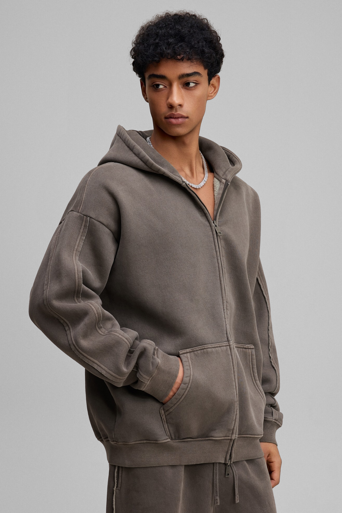 RAW | RIPPED-HEM ZIP-UP HOODIE
