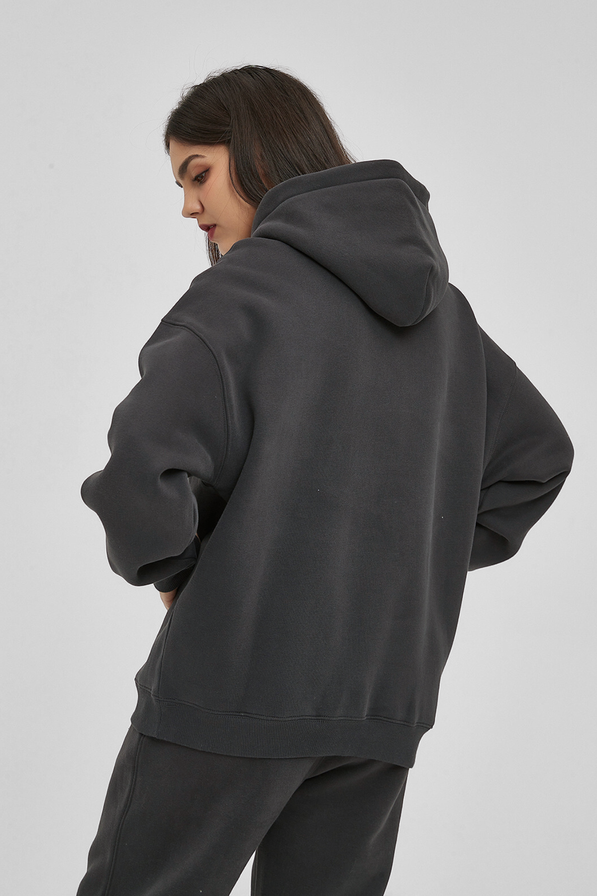 BASICS | PULLOVER HOODIE