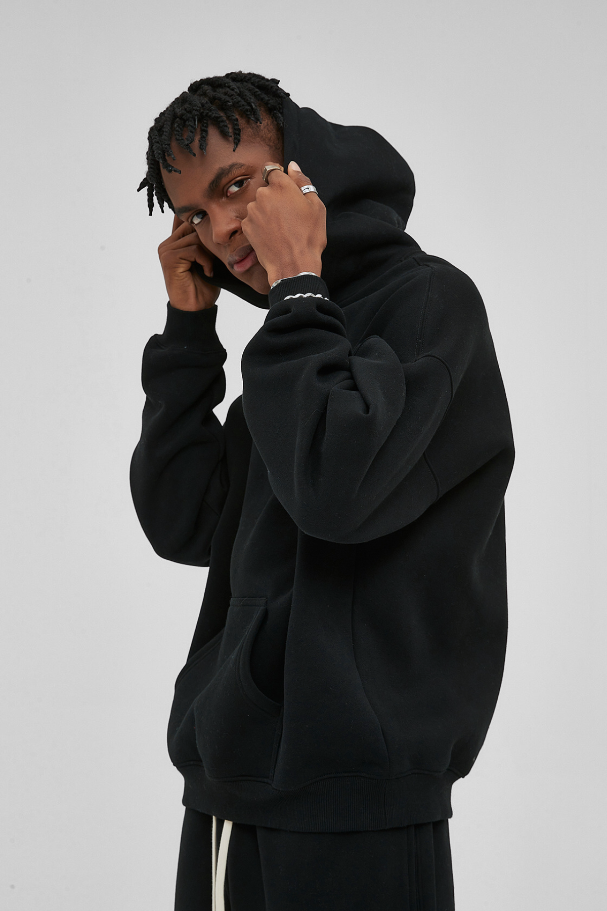 BASICS | PULLOVER HOODIE