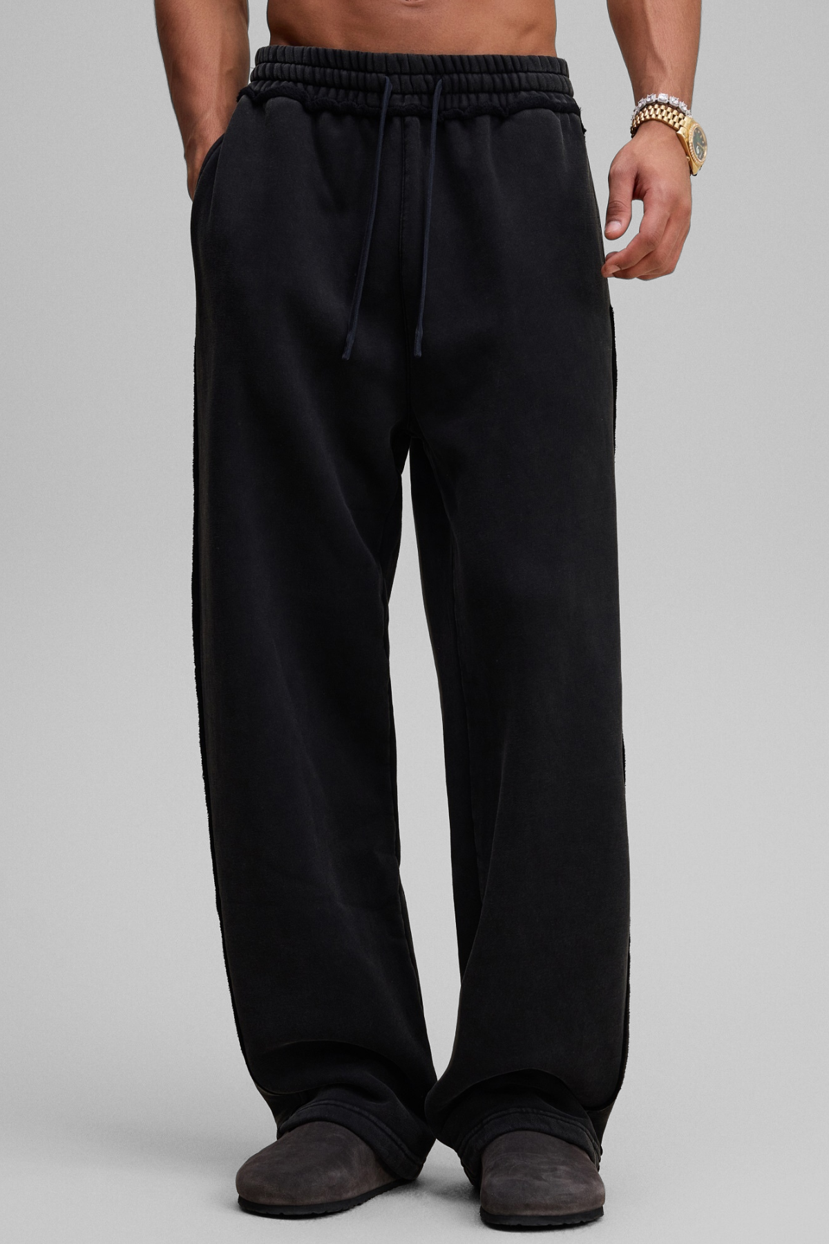 RAW | RIPPED-HEM SWEATPANTS
