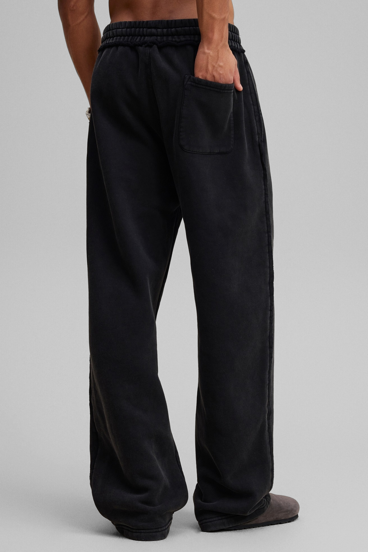 RAW | RIPPED-HEM SWEATPANTS