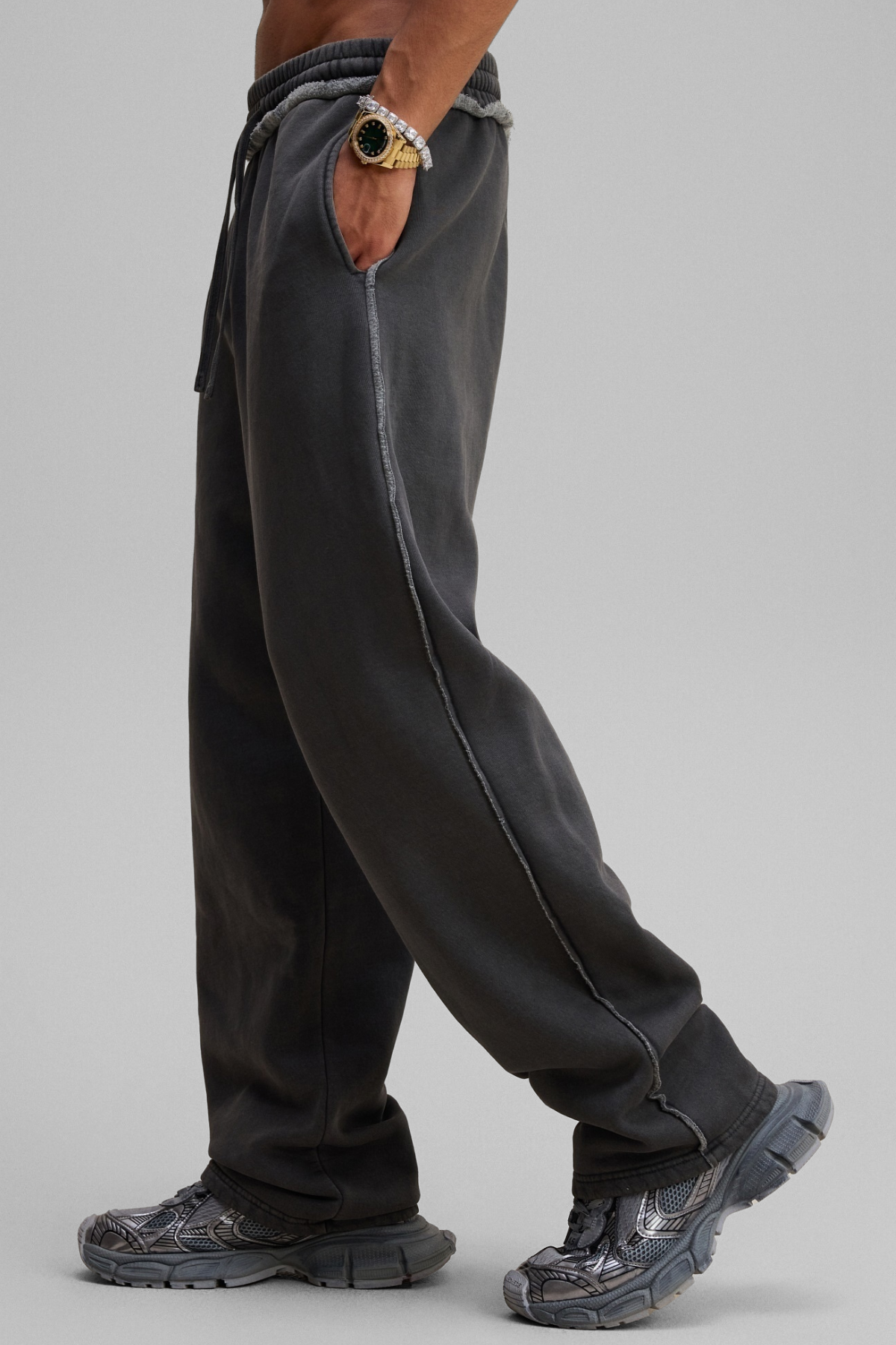 RAW | RIPPED-HEM SWEATPANTS