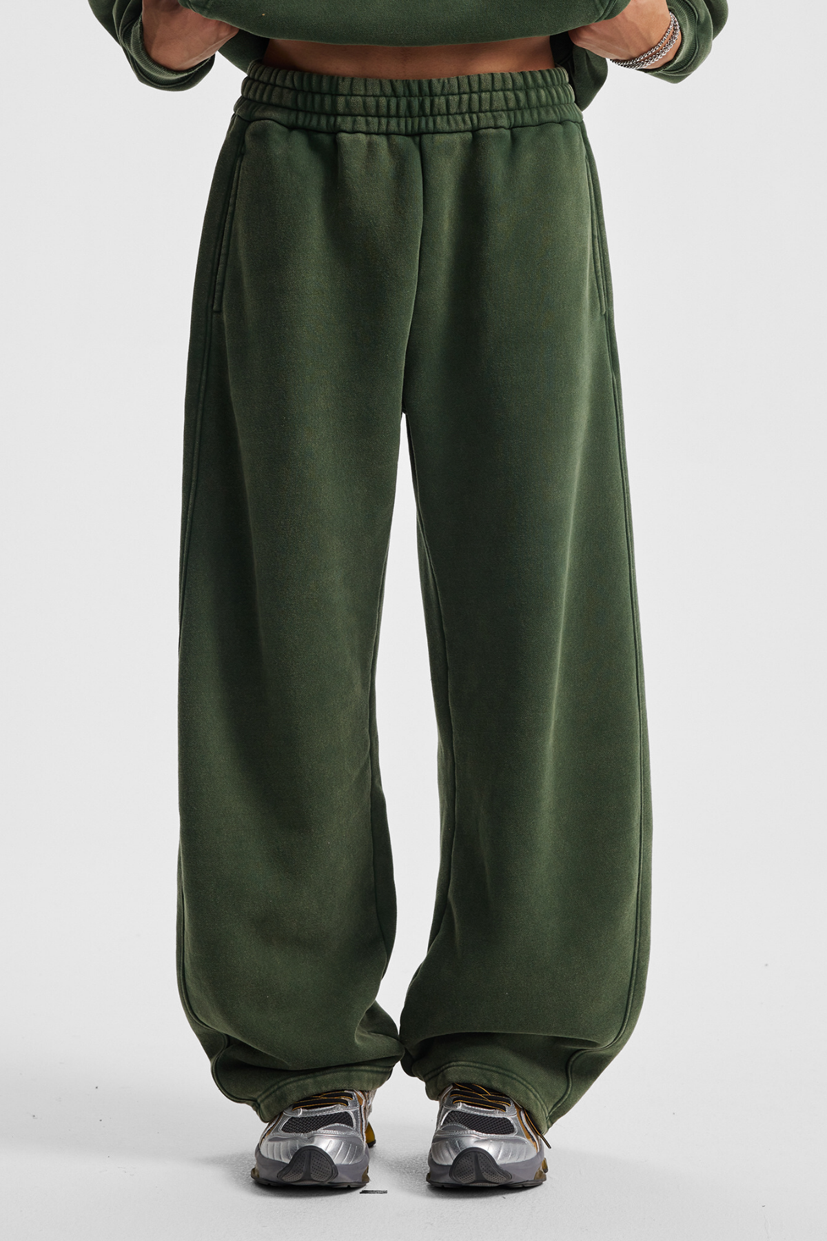 RAZE | ACID-WASH BAGGY SWEATPANTS