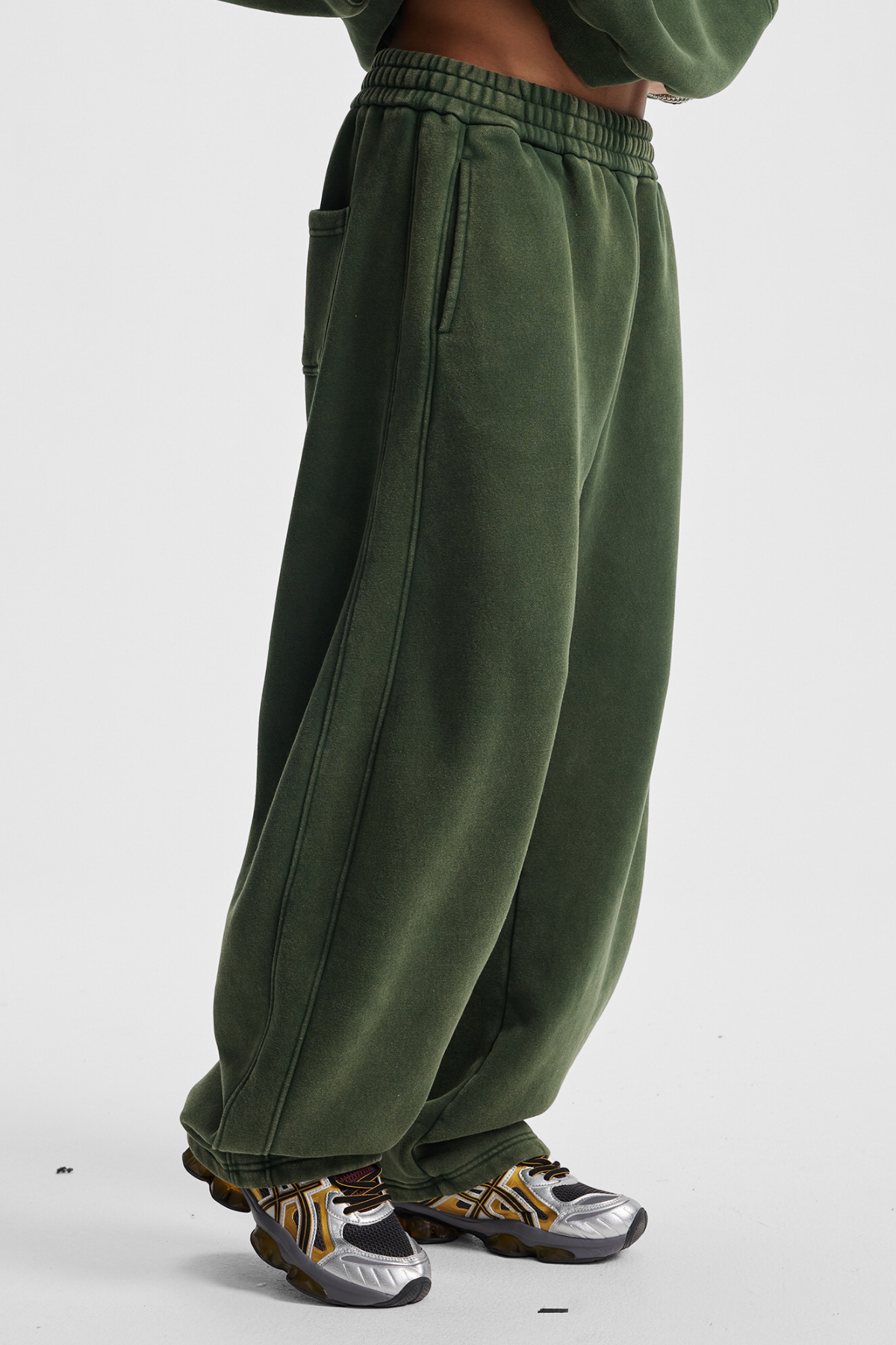 RAZE | ACID-WASH BAGGY SWEATPANTS