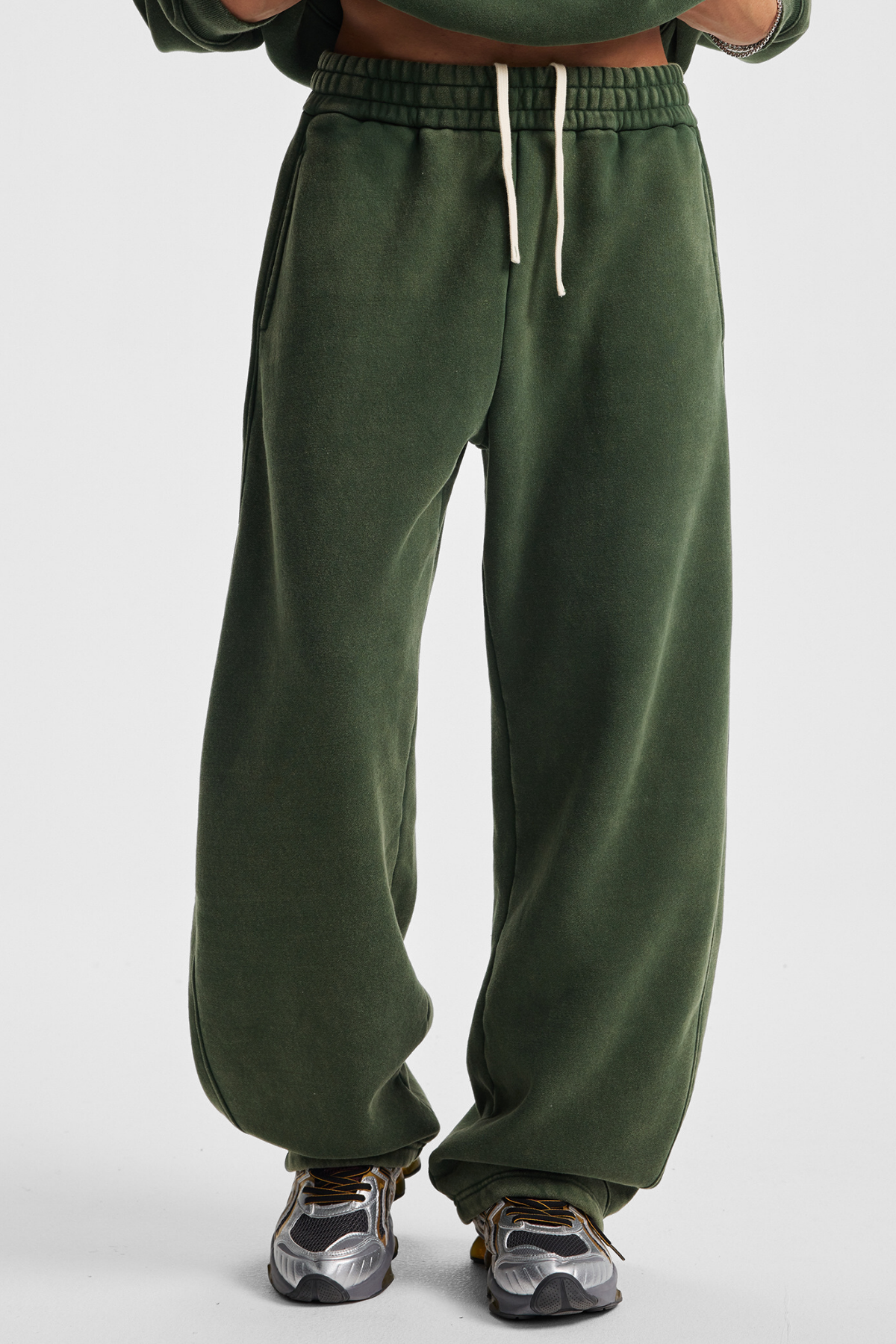 RAZE | ACID-WASH BAGGY SWEATPANTS