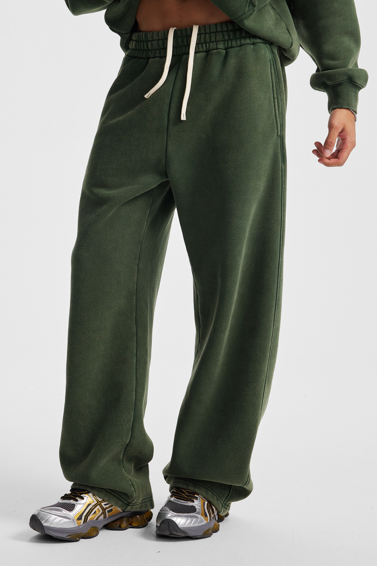 RAZE | ACID-WASH BAGGY SWEATPANTS