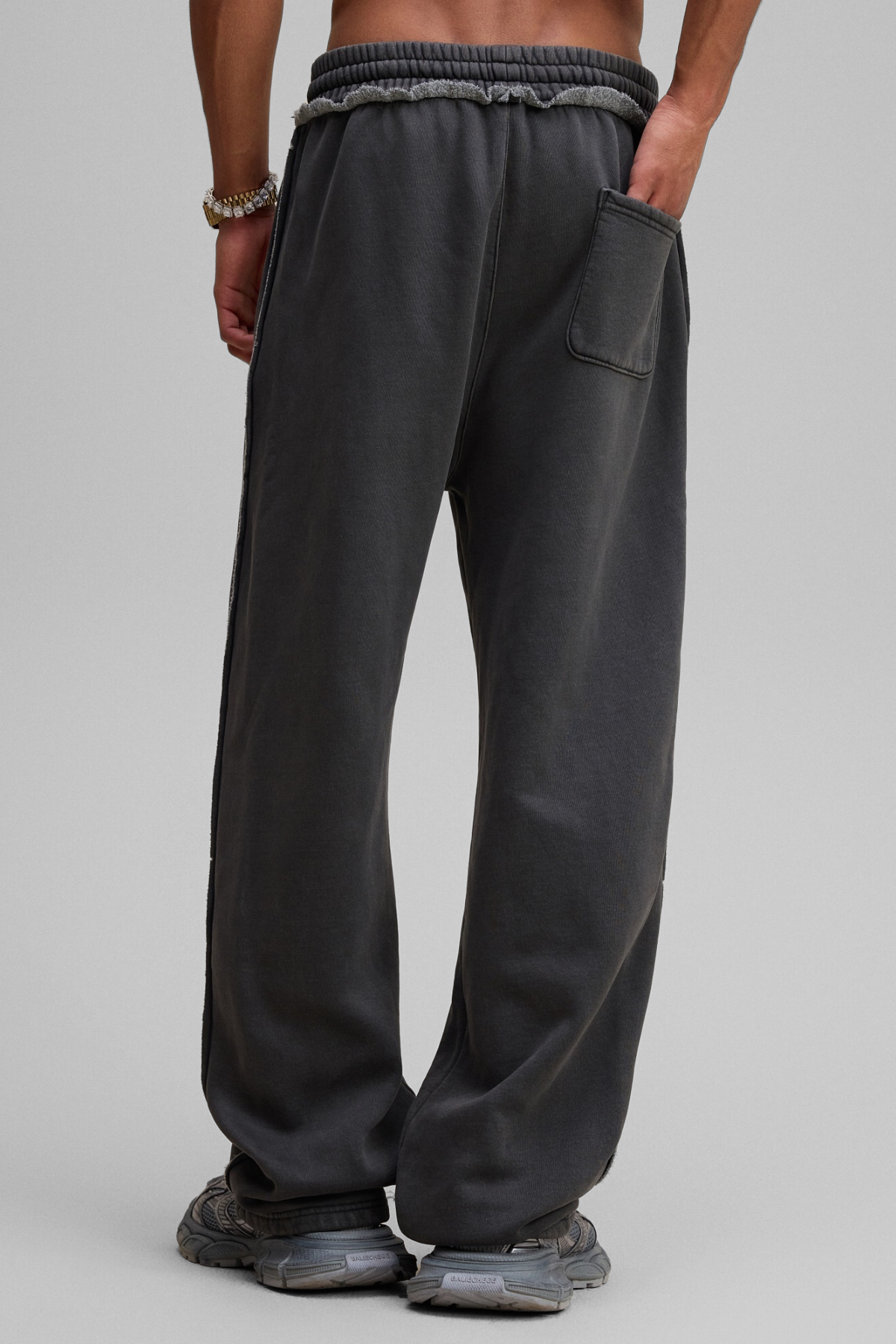 RAW | RIPPED-HEM SWEATPANTS