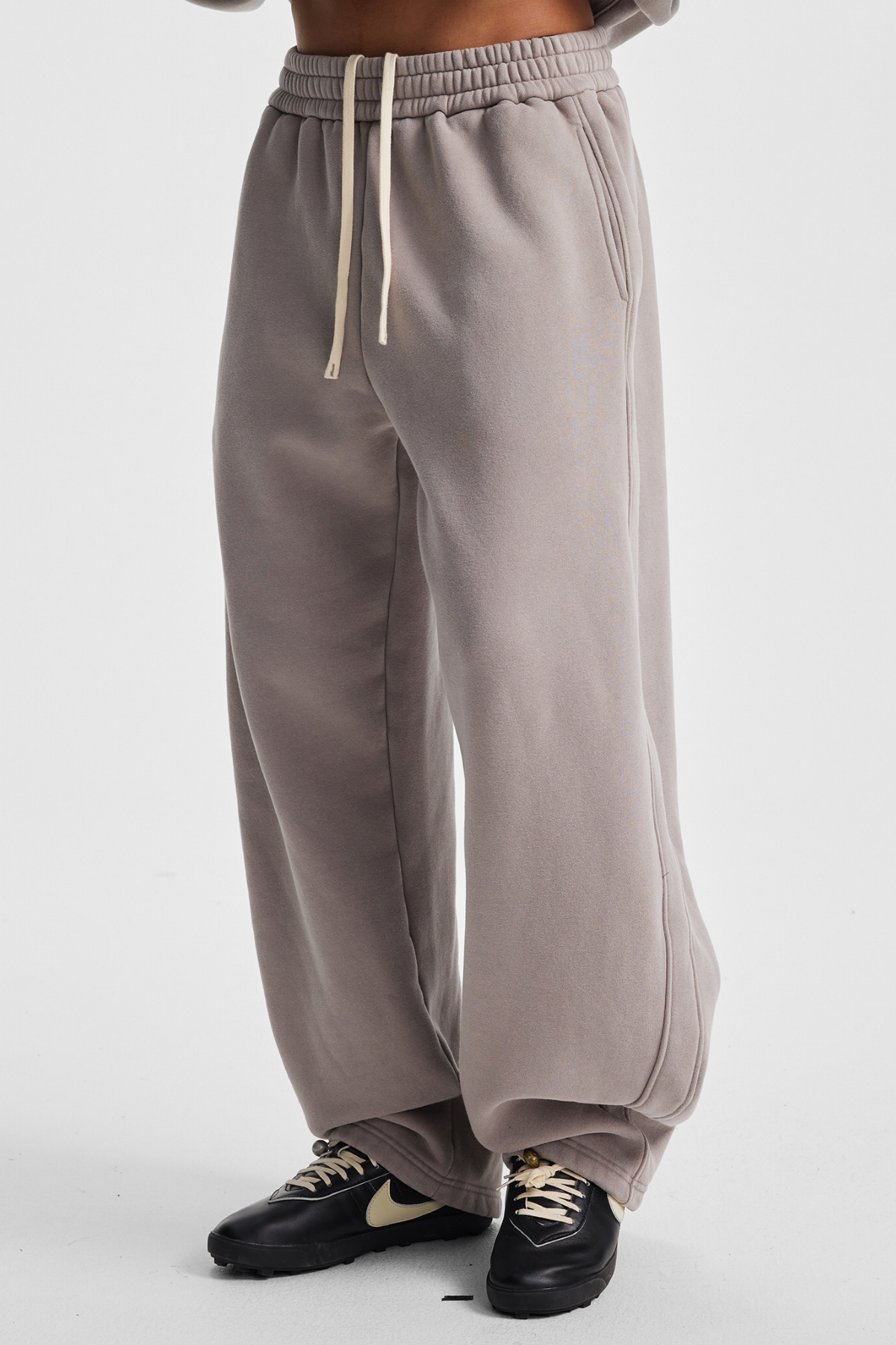 RAZE | ACID-WASH BAGGY SWEATPANTS
