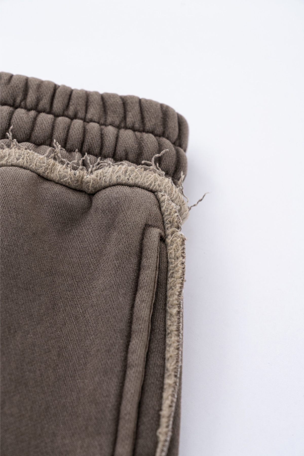 RAW | RIPPED-HEM SWEATPANTS