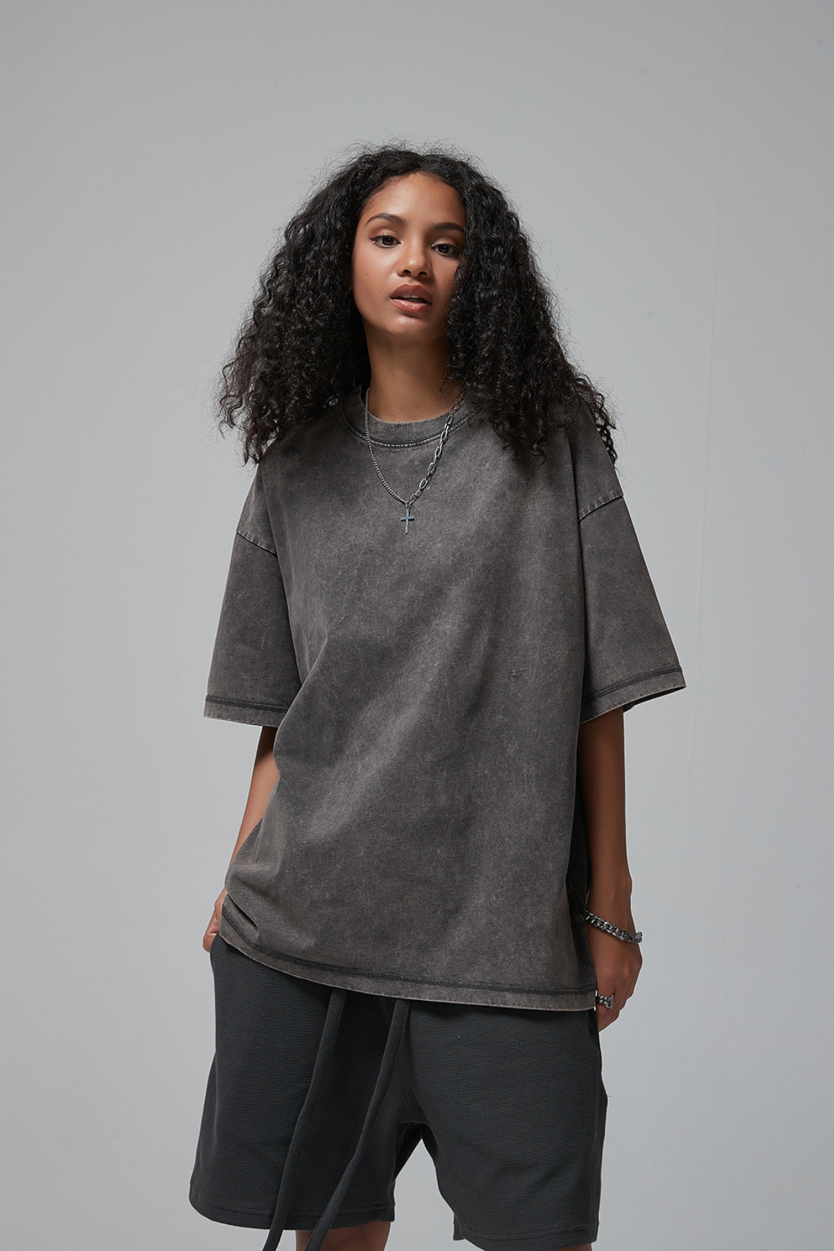 VILLIAN | OVERSIZED ACID-WASH TEE