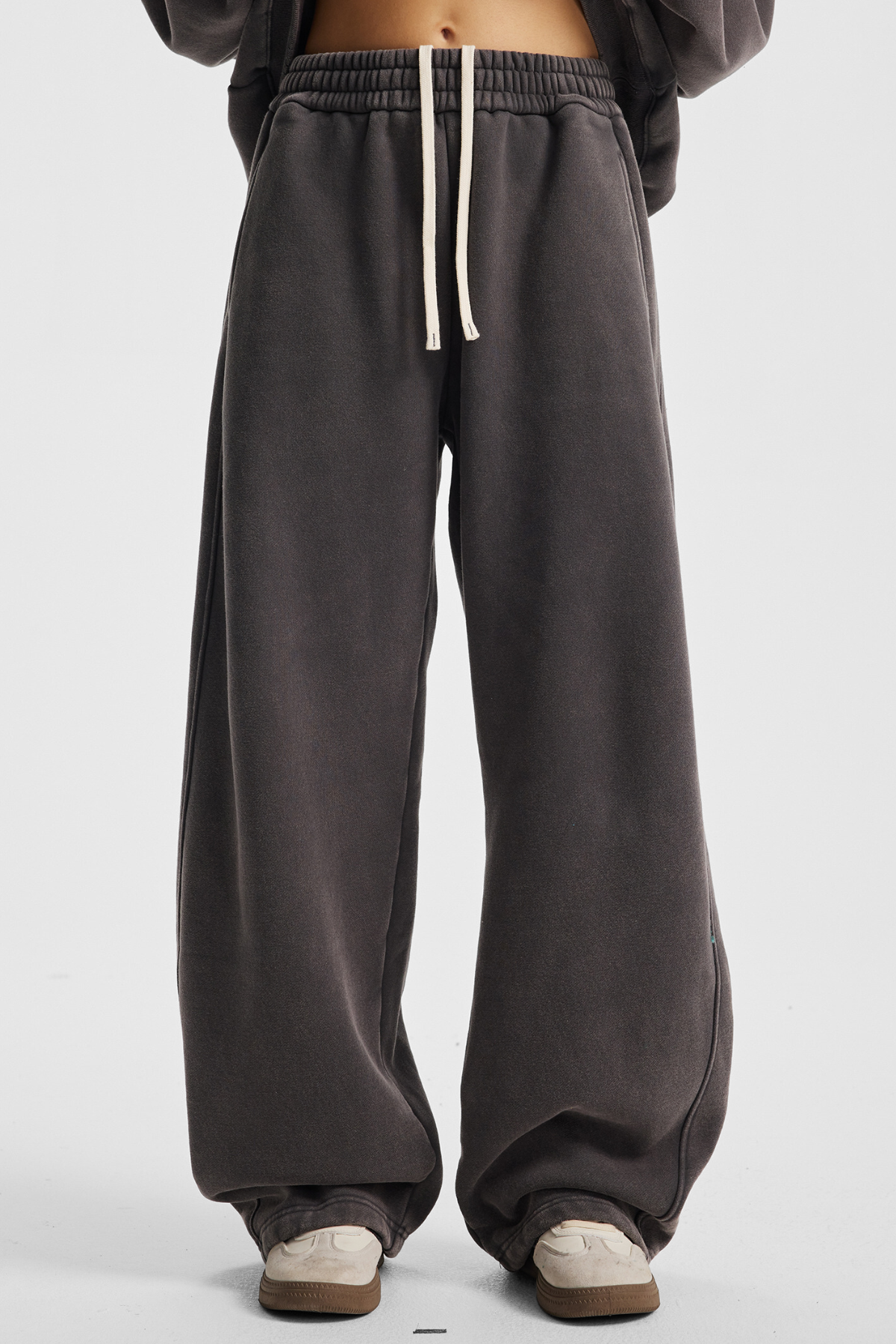 RAZE | ACID-WASH BAGGY SWEATPANTS